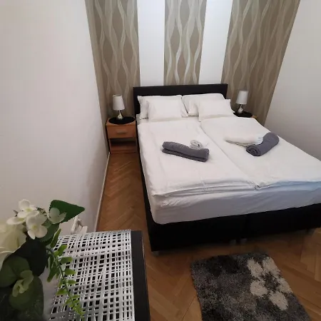 Centrum Apartman アパート ケストヘイ