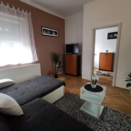 Appartamento Centrum Apartman Keszthely