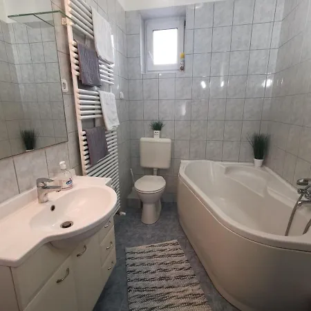 Centrum Apartman アパート ケストヘイ