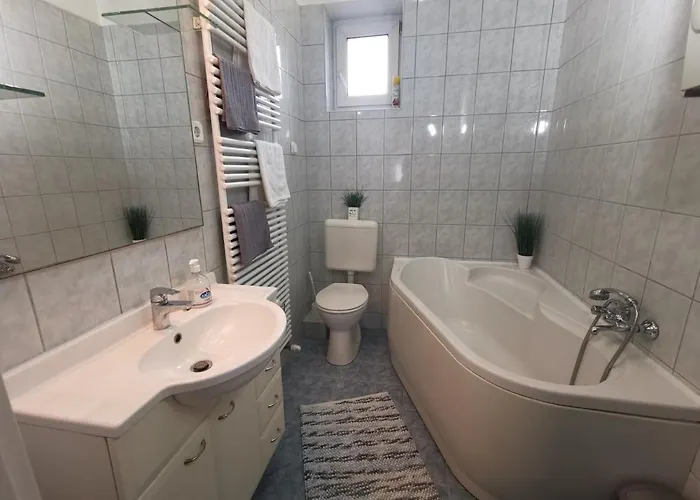 Centrum Apartman Lägenhet Keszthely