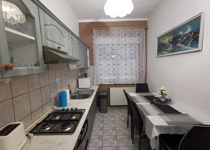Centrum Apartman Lägenhet Keszthely